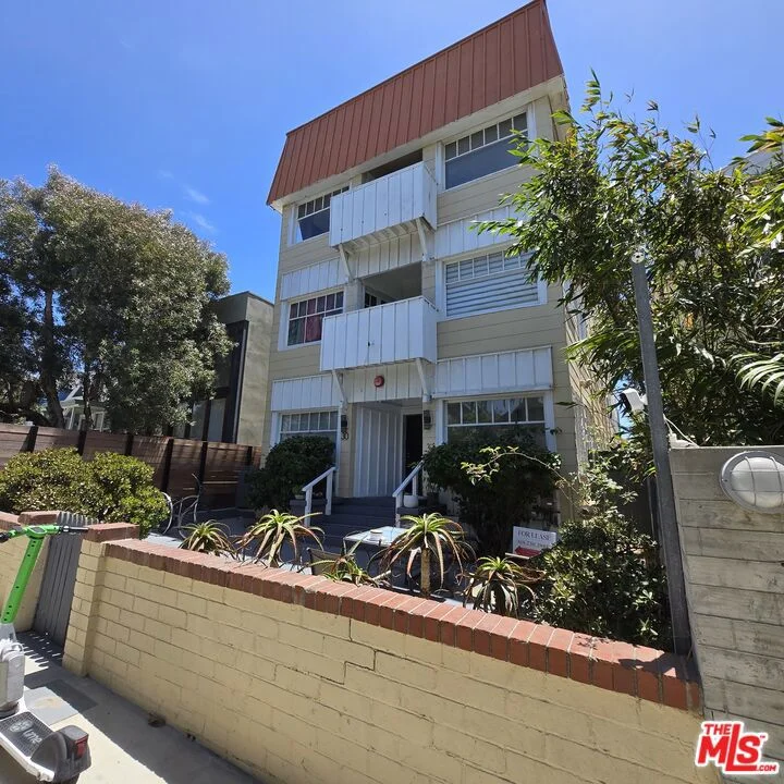 30 Dudley Avenue 5 photo 2