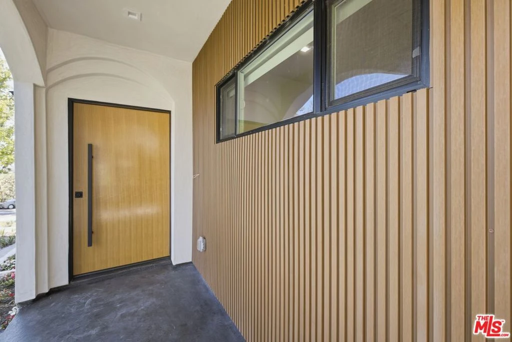 Interior 3