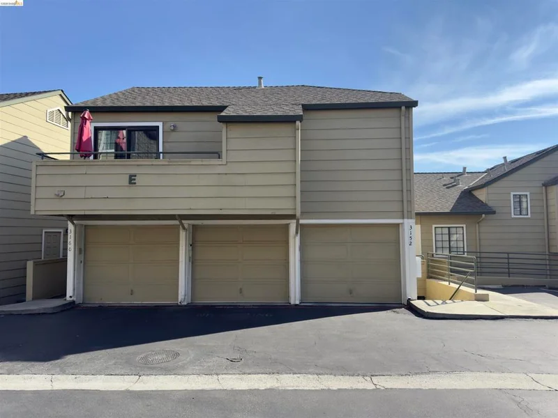3152 Heather Ridge Dr
