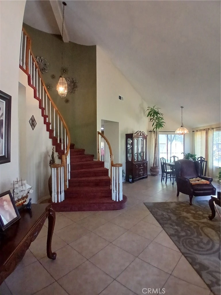 Interior 4