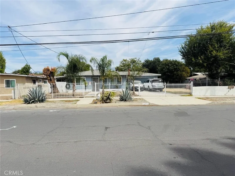 Photo 2 of 1876 W 9th