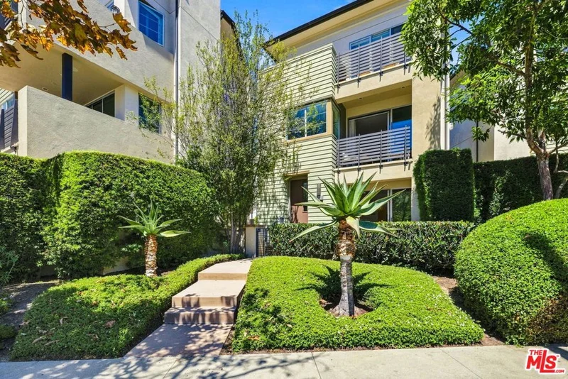 12876 S Seaglass Circle