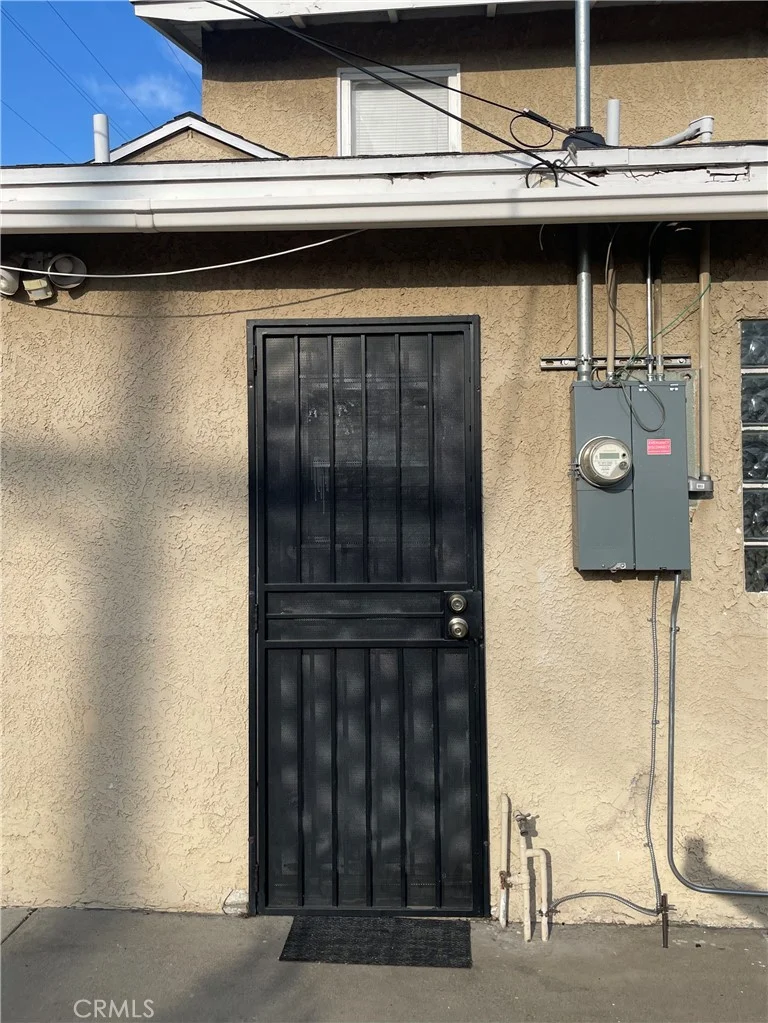 643 Unit C E 7th photo 2