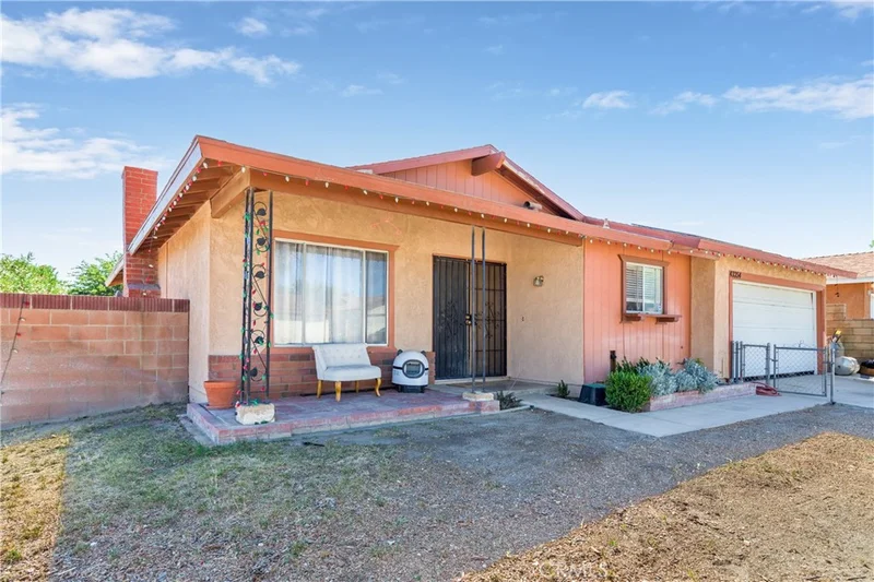 Photo 2 of 43354 Fanchon Avenue