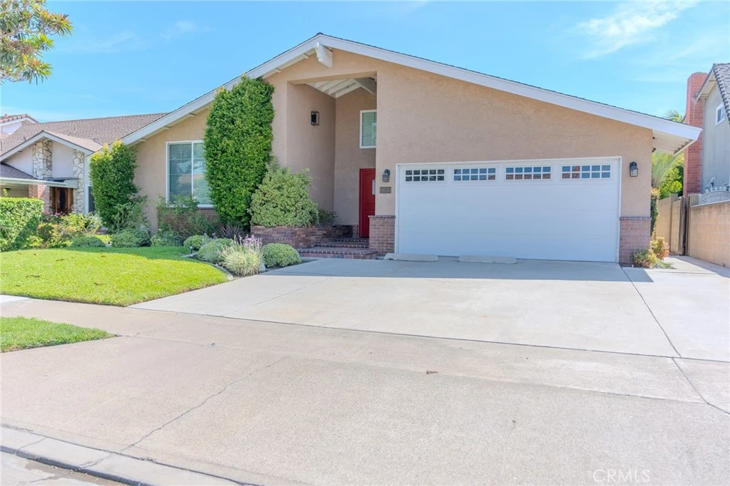 Interior 4