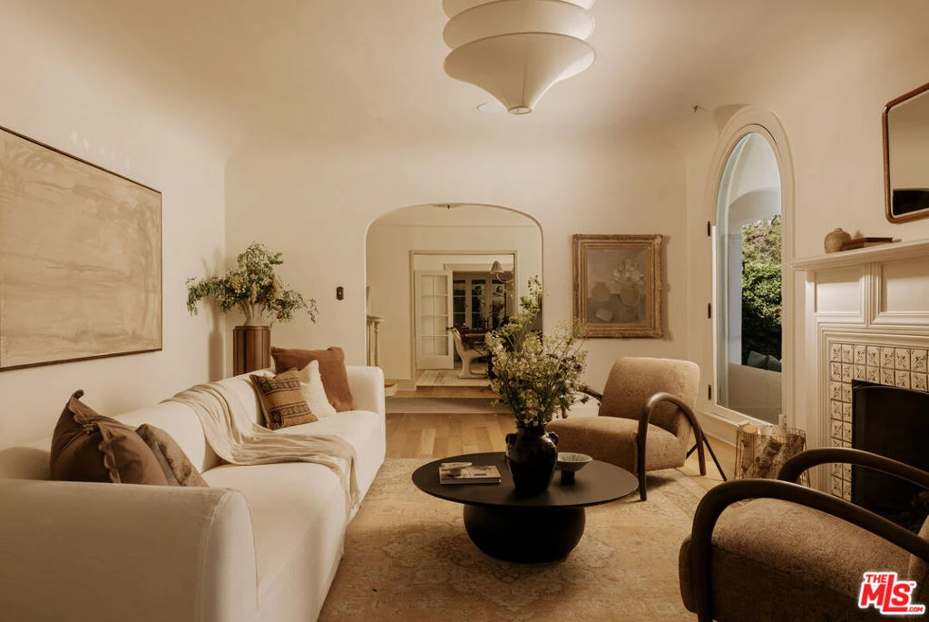 Interior 3