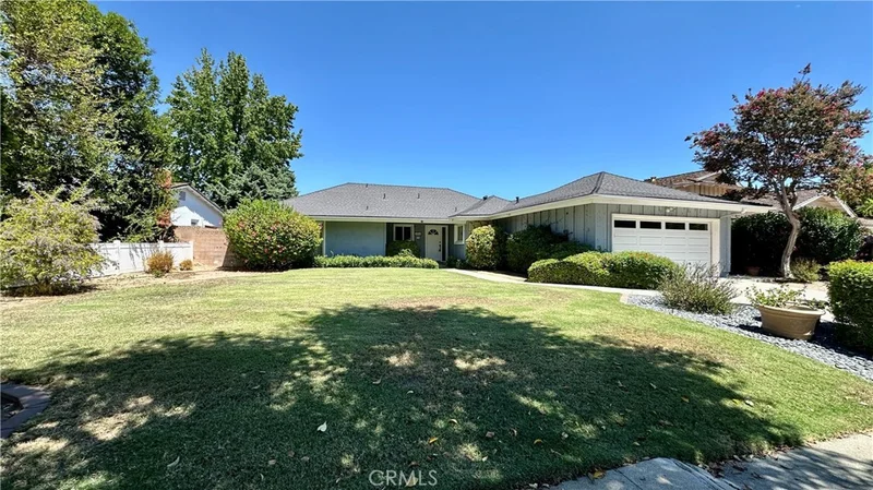 Photo 2 of 10848 Sylvia Avenue