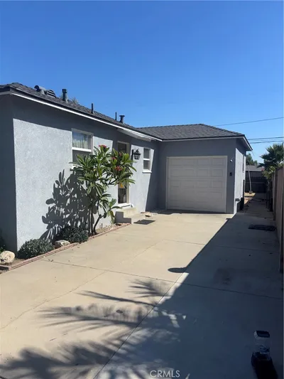 730 E J Street photo 2