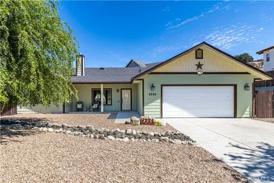2225 Holly Drive, Paso Robles, CA 93446