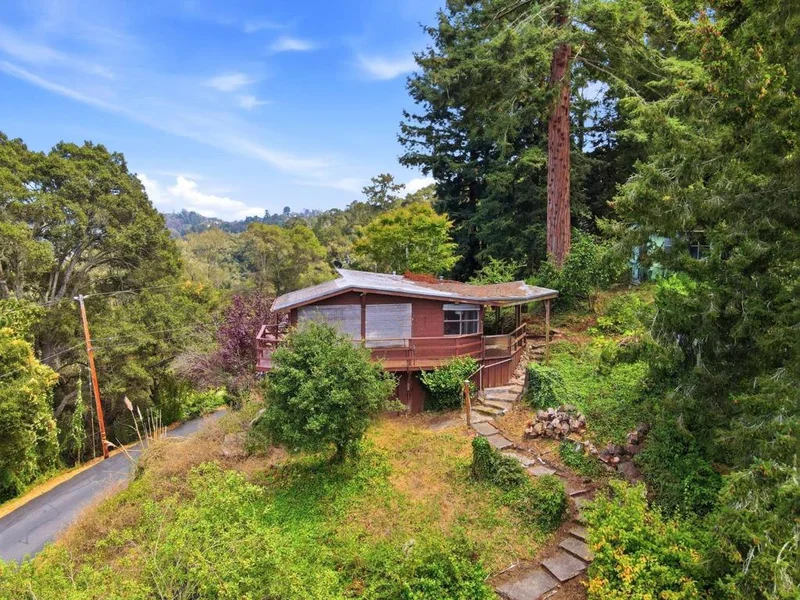 Photo 2 of 422 Loma Prieta Drive