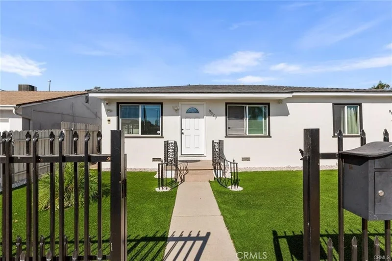 8827 Sylmar