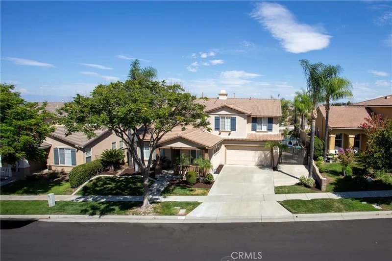 3827 Holly Springs Drive, Corona, CA 92881