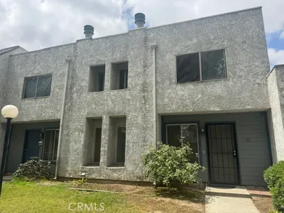 1565 Coulston 37