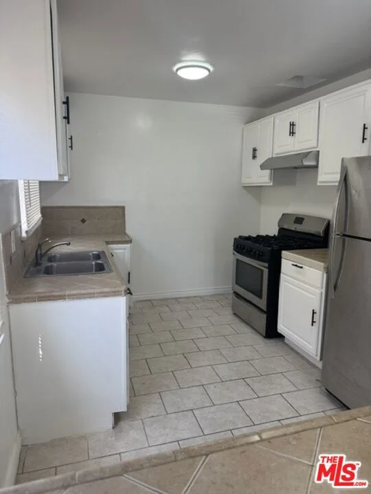 5612 Edgemar Avenue photo 2