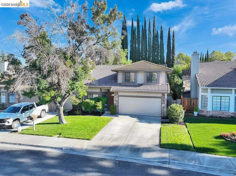 Photo 2 of 2740 Carpinteria Dr