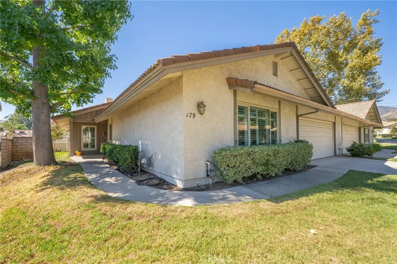 Photo 2 of 179 Oak Forest Circle