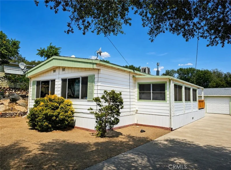 36 Bristlecone Drive photo 2