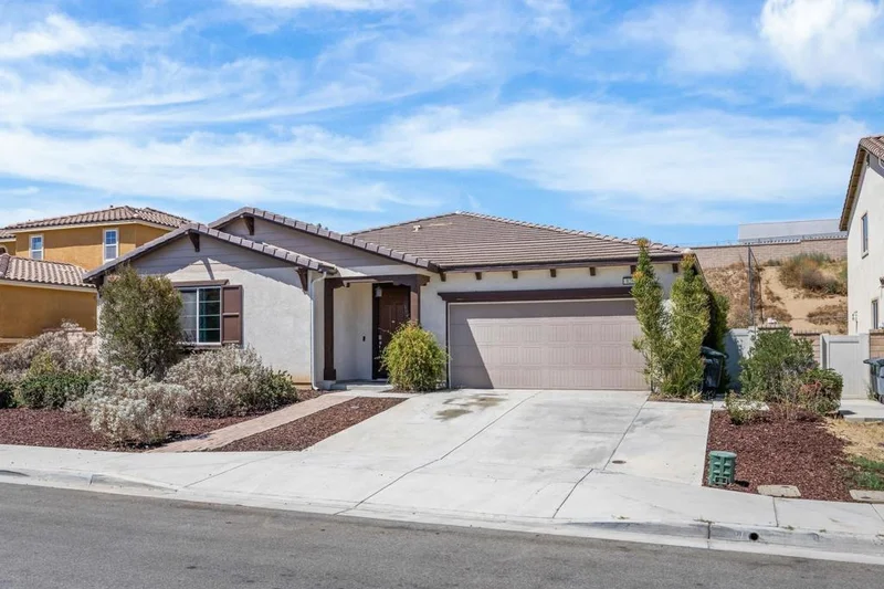 Photo 2 of 826 Genaro Drive