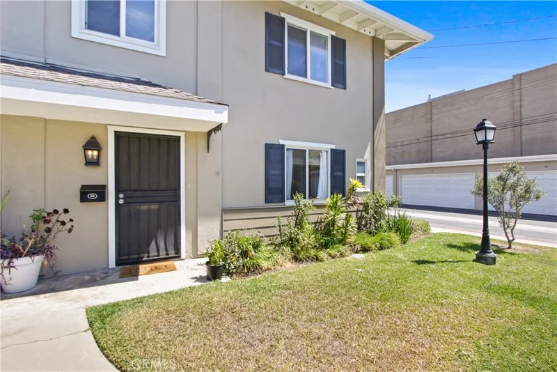 1741 Tustin Avenue 16 D