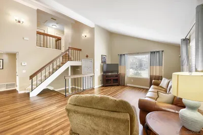 9518 HILLCREEK WAY photo 2