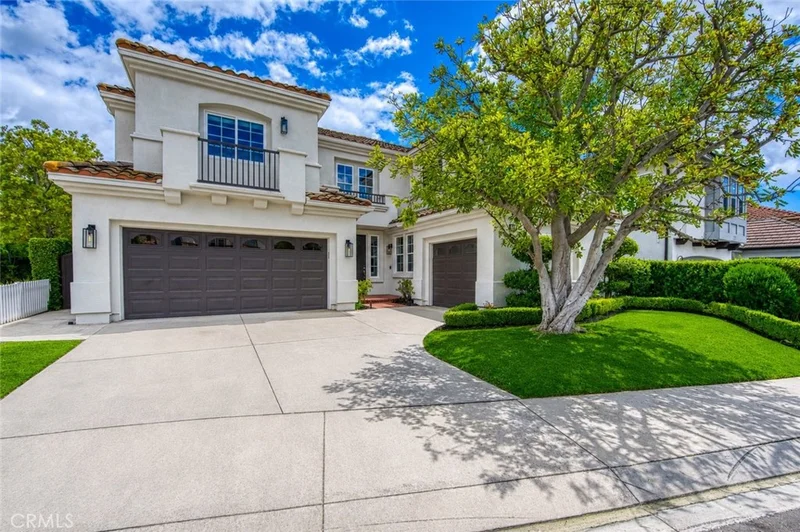 30 Eisenhower Lane Lane