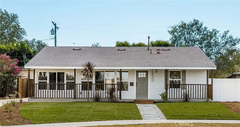 2430 W Bennett