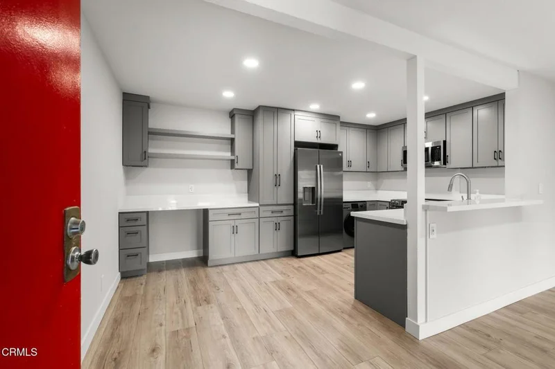 Photo 2 of 1300 Saratoga Avenue 2009