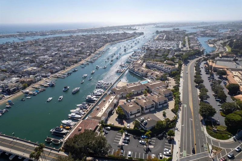 1022 Bayside 510