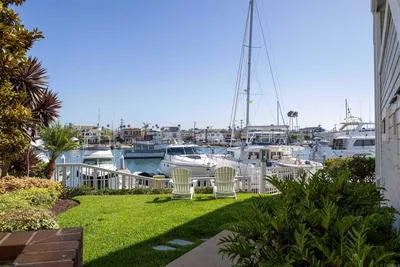 1022 Bayside 510 photo 2