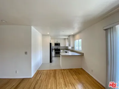 149 S Hayworth Avenue 4