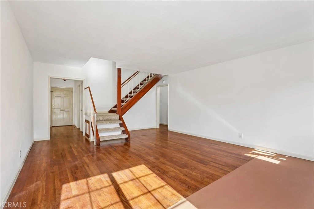 Interior 3