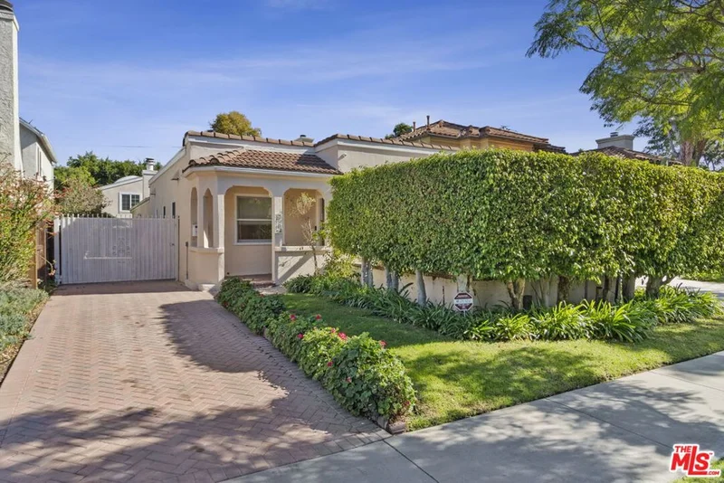 2128 Camden Avenue