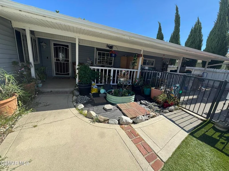 Photo 2 of 22900 Roscoe Boulevard