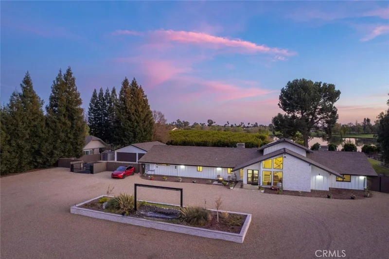 11735 E Santa Ana photo 2