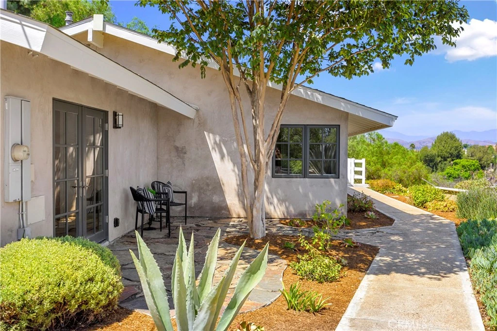 Interior 2