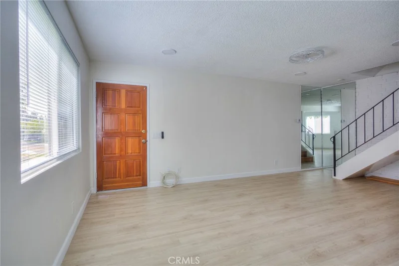 1085 W Sierra Madre 2 photo 2