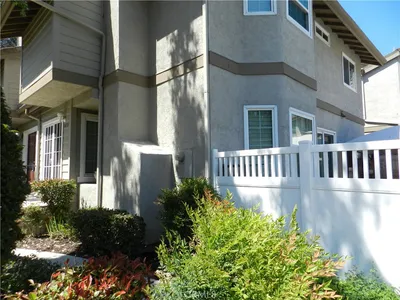 24393 Hillsdale 18 photo 2