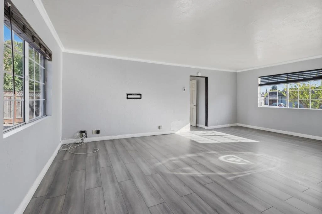 Interior 3