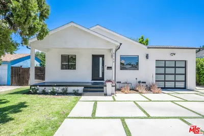 5710 Jamieson Avenue photo 2