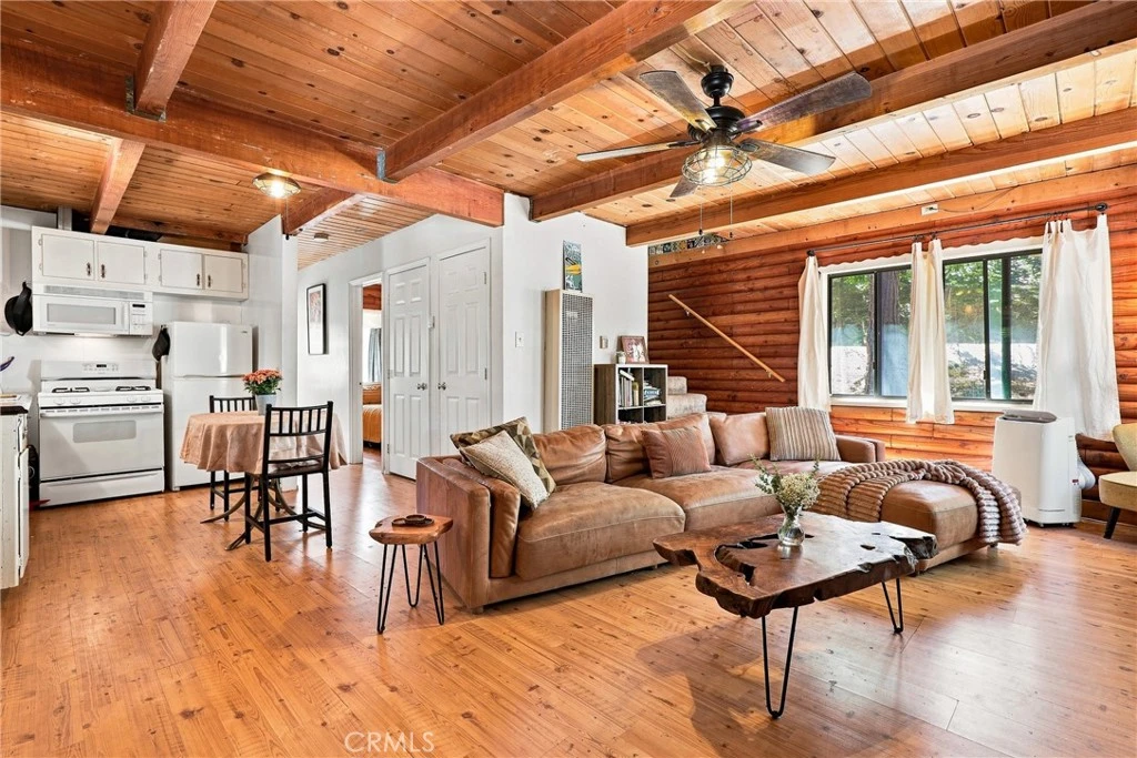 Interior 3