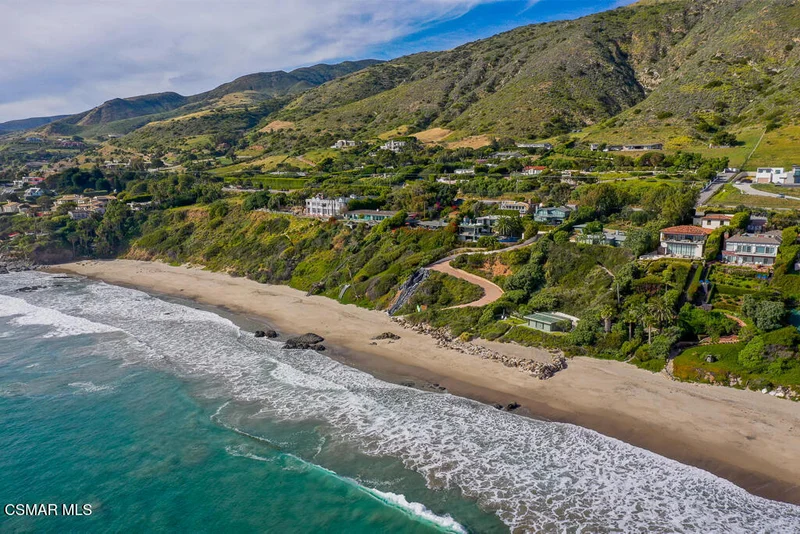 33410 Pacific Coast Highway photo 2