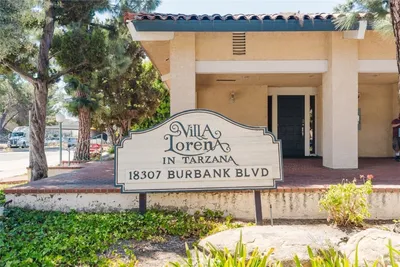 18307 Burbank Boulevard 233 photo 2