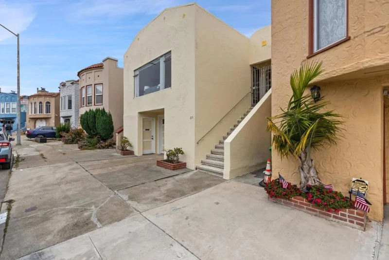 Photo 2 of 60 Camellia Avenue