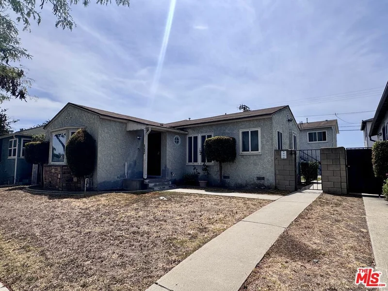 2504 W 85th Street 2506 1/2 photo 2