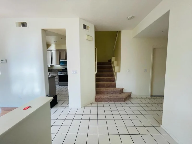 596 Shoal Circle photo 2