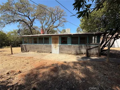 86 Skyline Boulevard photo 2