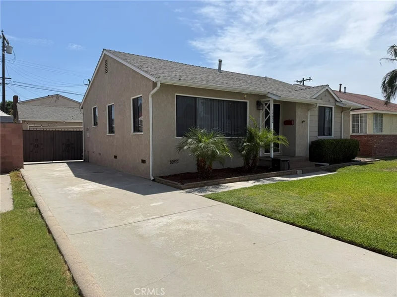 Photo 2 of 10632 Meadow Avenue