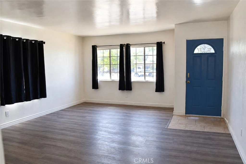 Interior 3