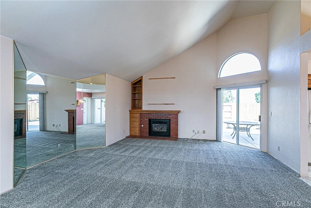 Interior 4