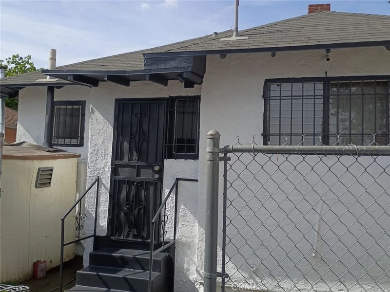 Photo 2 of 1580 E 45th Street